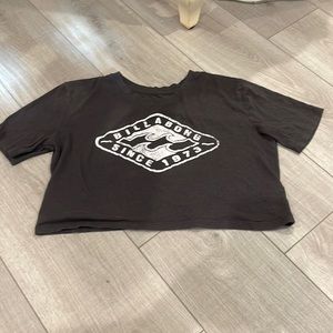 Gray Billabong shirt. Very stretchy.